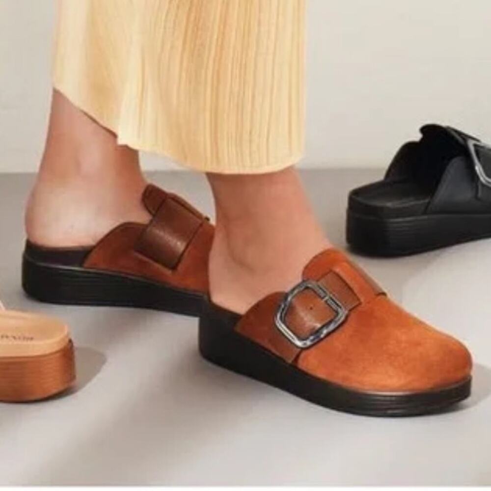 NWT Donald J. Pliner Fiona chestnut suede platform clog mules